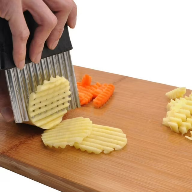 Wavy Potato Cutter